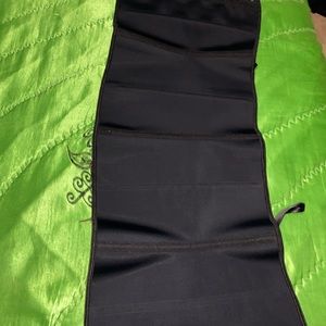 WAIST TRAINER/CORSET.